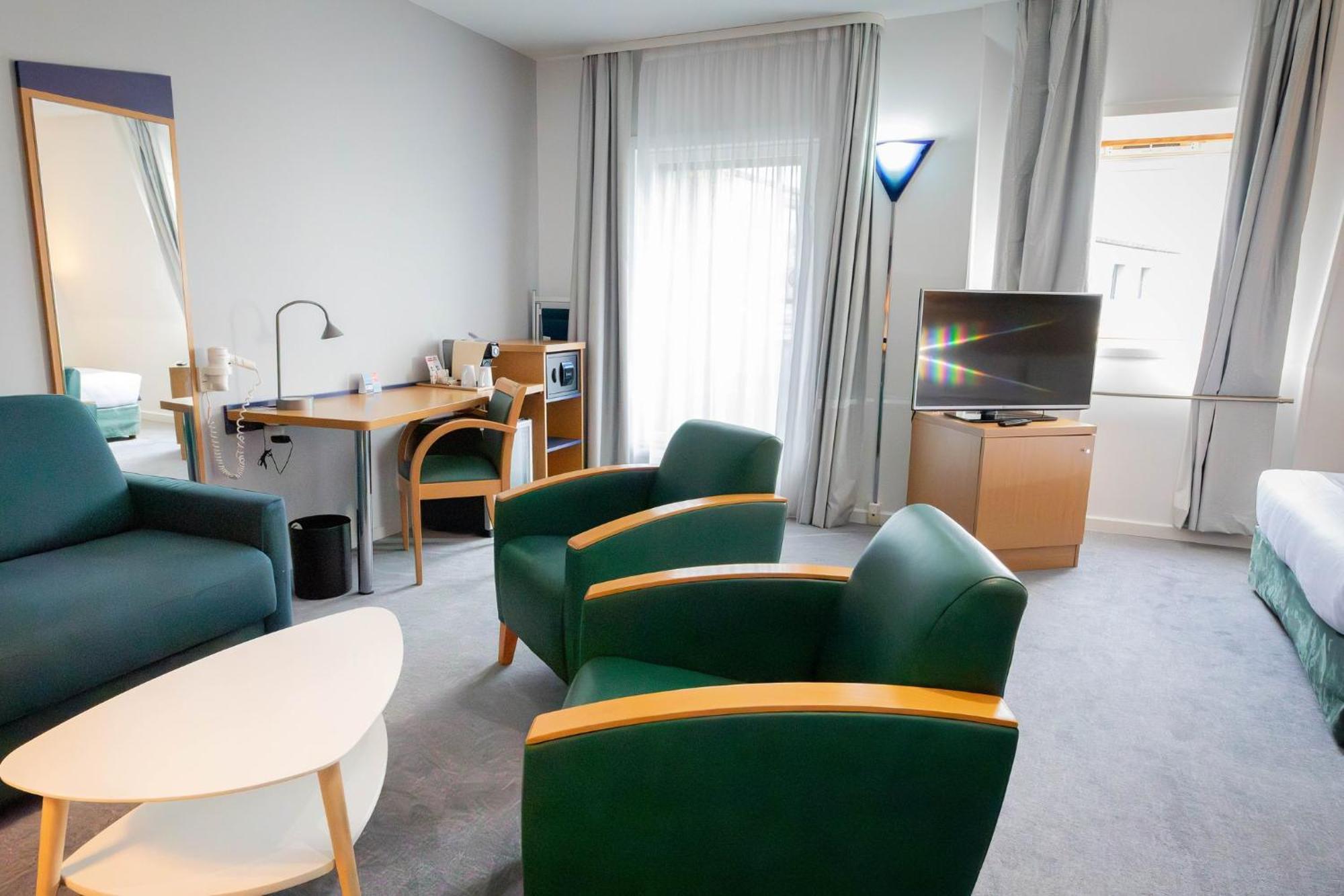 Holiday Inn Express Arras, An Ihg Hotel Eksteriør bilde