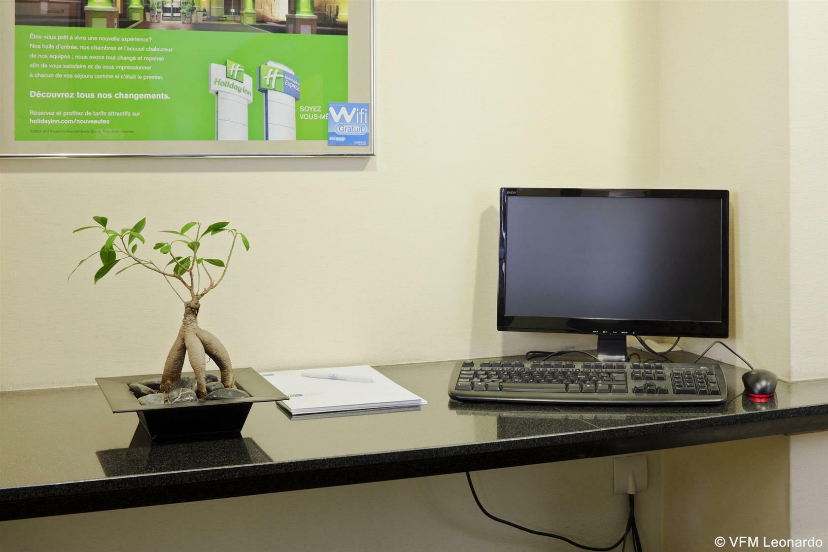 Holiday Inn Express Arras By Ihg Eksteriør bilde